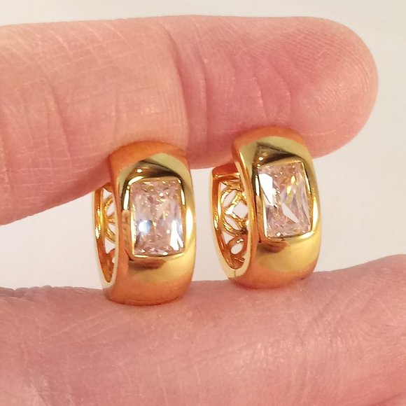 Mens 18K Yellow Gold Filled Radiant Emerald Cut Diamond Zircon Hoop Earrings - Picture 3 of 8